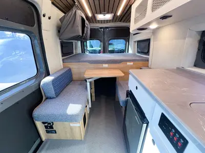 2026 Thor Motor Coach Freedom Elite photo 5