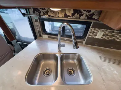 2018 Tiffin Motorhomes Allegro photo 9
