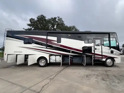 2018 Tiffin Motorhomes Allegro photo 28