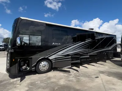 2023 Thor Motor Coach Aria photo 26