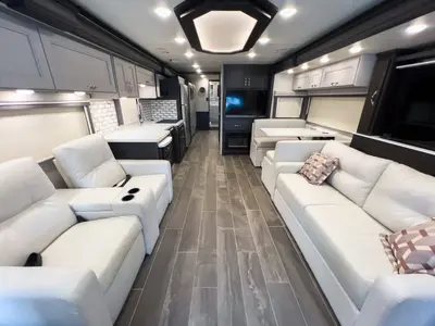 2023 Thor Motor Coach Aria photo 5
