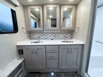 2023 Thor Motor Coach Aria photo 20