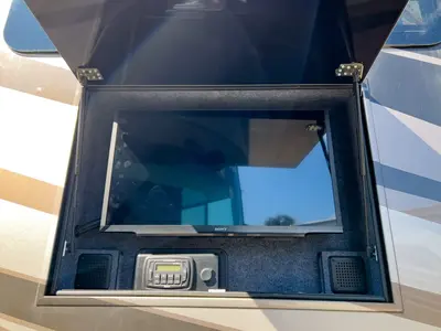 2018 Newmar Canyon Star photo 25