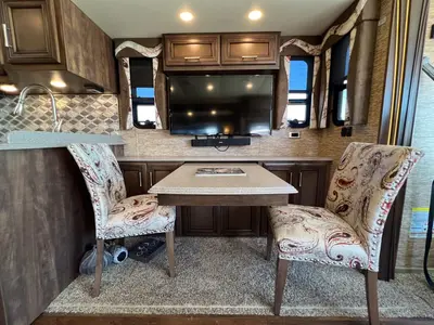 2018 Newmar Canyon Star photo 7