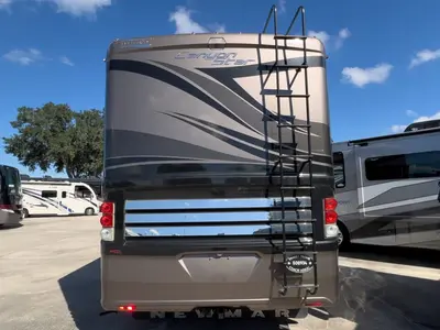 2018 Newmar Canyon Star photo 30