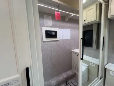 2025 Tiffin Motorhomes Allegro BUS photo 23