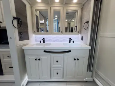 2025 Tiffin Motorhomes Allegro BUS photo 21
