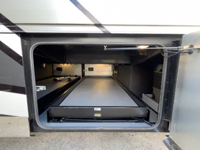 2025 Tiffin Motorhomes Allegro BUS photo 28