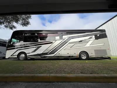 2025 Tiffin Motorhomes Allegro BUS photo 24
