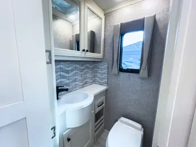 2025 Tiffin Motorhomes Allegro BUS photo 17