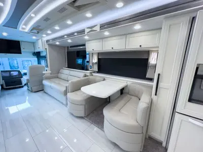 2025 Tiffin Motorhomes Allegro BUS photo 14