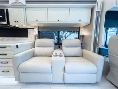 2025 Tiffin Motorhomes Allegro BUS photo 7