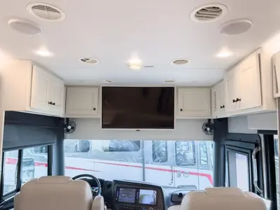 2025 Tiffin Motorhomes Allegro BUS photo 4