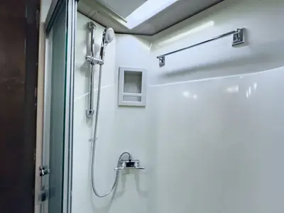 2018 Tiffin Motorhomes Allegro RED photo 18