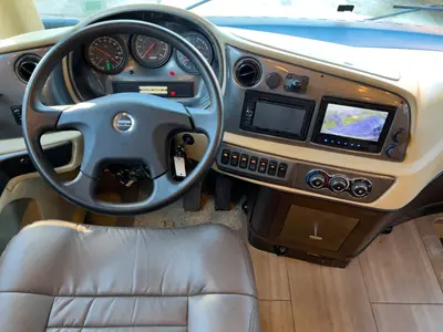 2018 Tiffin Motorhomes Allegro RED photo 2