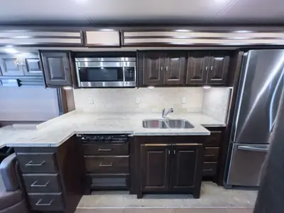 2018 Tiffin Motorhomes Allegro RED photo 8