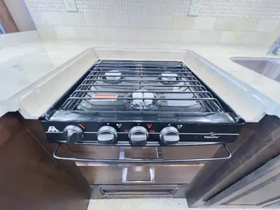 2018 Tiffin Motorhomes Allegro RED photo 10