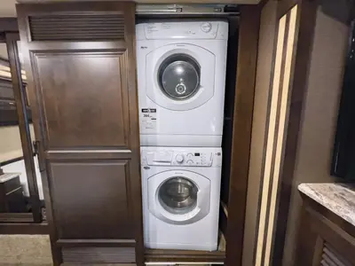 2018 Tiffin Motorhomes Allegro RED photo 22
