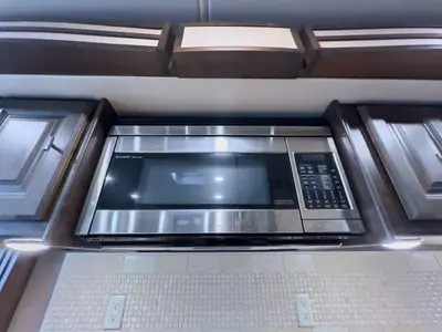 2018 Tiffin Motorhomes Allegro RED photo 11