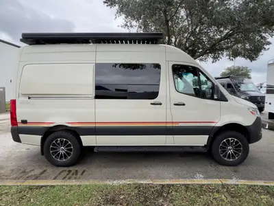 2021 Storyteller Overland Mode photo 22