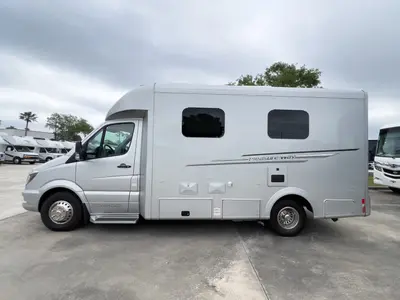 2018 Pleasure Way Plateau XL photo 17