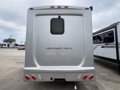 2018 Pleasure Way Plateau XL photo 21