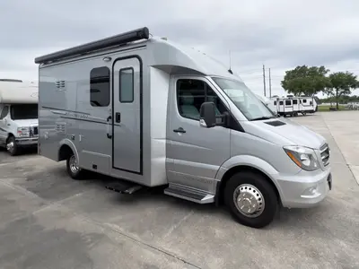 2018 Pleasure Way Plateau XL photo 19