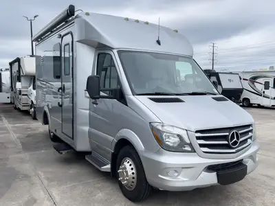 Used 2018 Pleasure Way Plateau XL XLMD