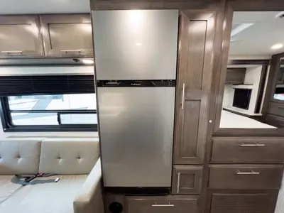 2025 Entegra Coach Vision SE photo 12