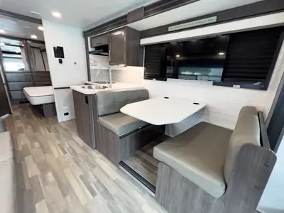 2025 Entegra Coach Vision SE photo 5