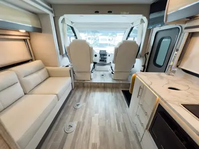 2025 Thor Motor Coach Vegas photo 3