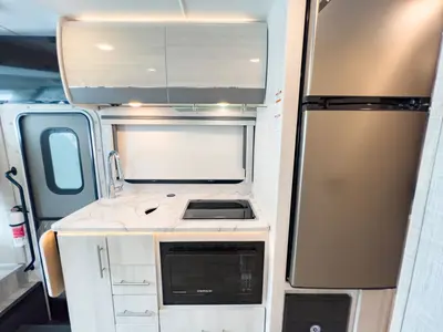 2025 Thor Motor Coach Vegas photo 7