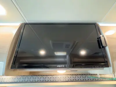 2021 Thor Motor Coach Tiburon photo 9