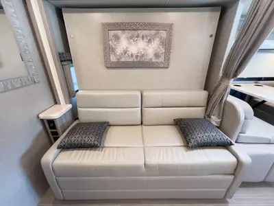 2021 Thor Motor Coach Tiburon photo 16
