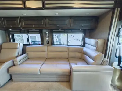 2018 Tiffin Motorhomes Allegro RED photo 14