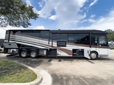 2017 Winnebago Tour photo 28