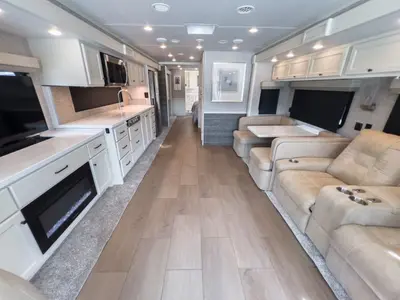 2025 Tiffin Motorhomes Byway photo 5