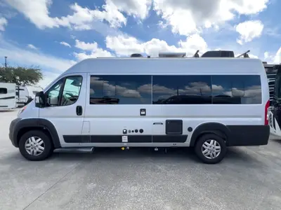 2024 Thor Motor Coach Sequence photo 24