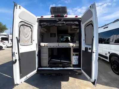 2023 Winnebago Solis photo 2