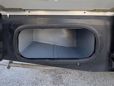 2021 Winnebago Navion photo 25