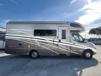 2021 Winnebago Navion photo 23