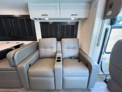 2025 Entegra Coach Vision photo 14
