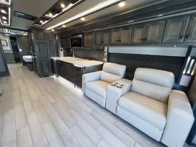 2022 Tiffin Motorhomes Allegro BUS photo 6
