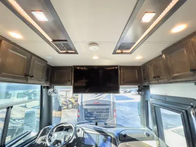 2022 Tiffin Motorhomes Allegro BUS photo 4