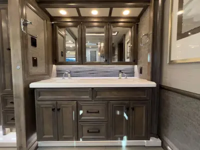 2022 Tiffin Motorhomes Allegro BUS photo 19