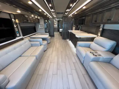 2022 Tiffin Motorhomes Allegro BUS photo 5