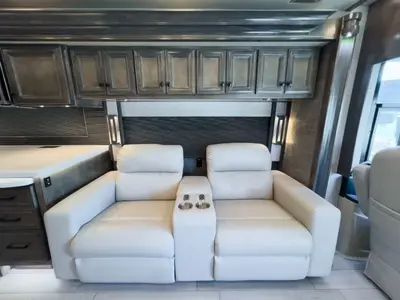 2022 Tiffin Motorhomes Allegro BUS photo 7