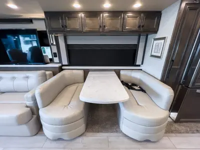 2022 Tiffin Motorhomes Allegro BUS photo 14