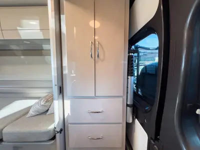 2022 Thor Motor Coach Tellaro photo 18