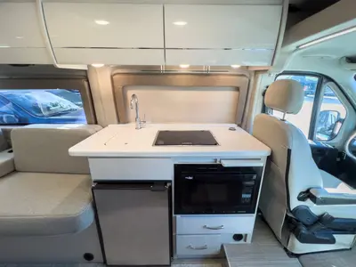 2022 Thor Motor Coach Tellaro photo 8